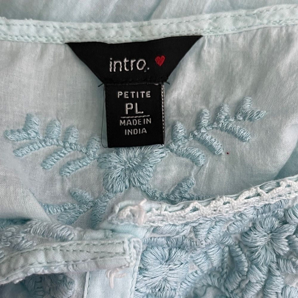 Intro. Petite Top - Picture 7 of 7